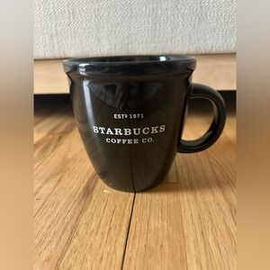 Vintage Starbucks 2002 Black Abbey 12oz Mug